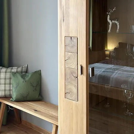 Hirschzauber A9 Montana Haus Apartment