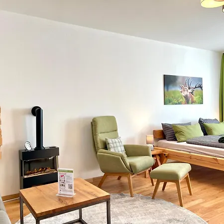 Hirschzauber A9 Montana Haus 오버스트도르프